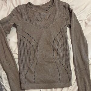 Alo ribbed tight workout long sleeve Women’s size S/M